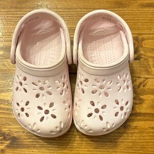 CROCS Kids Light Pink Floral Clogs
